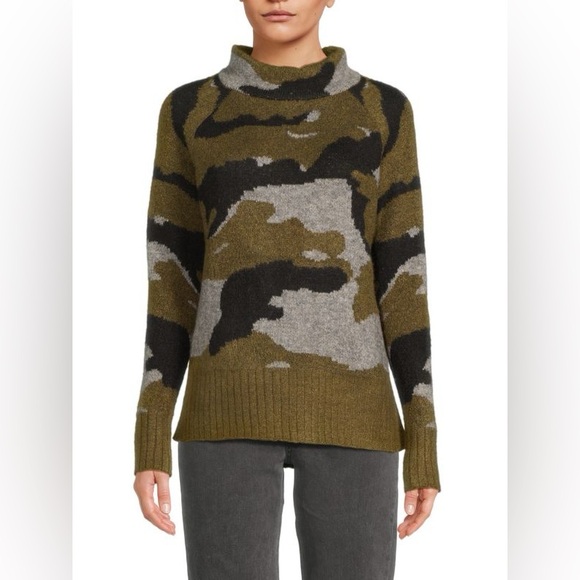 beachlunchlounge Sweaters - beachlunchlounge Camo mock neck Sweater Jumper Top XS SAKS 5th Ave Nordstrom